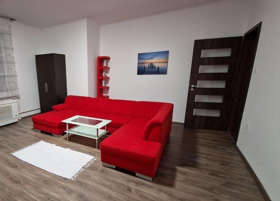 Apartment Perfect Located Flat With Gametable *